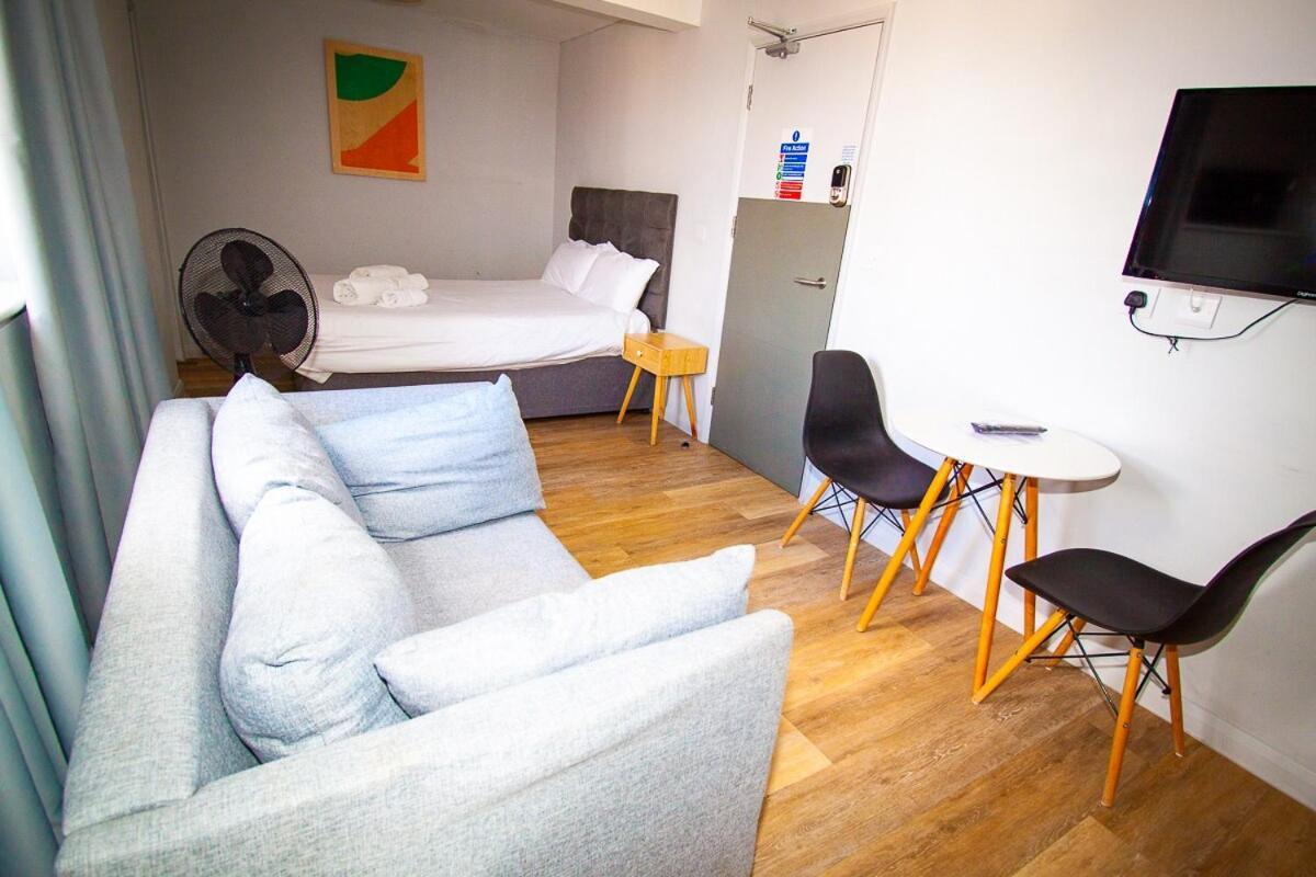 Oyo Studiotel Gy - Modern Hotel Apartments Great Yarmouth Exterior photo